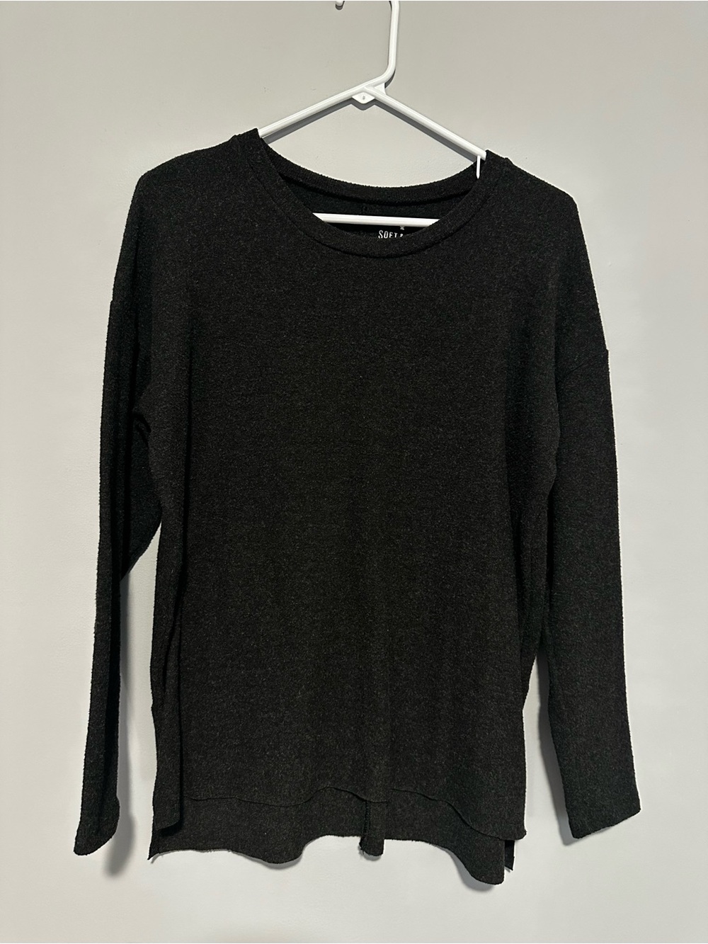 American Eagle Outfitters Black Crewneck Scoop Sweater